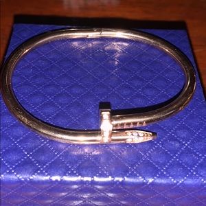 Sparks ⚡️ Nail bracelet  gold